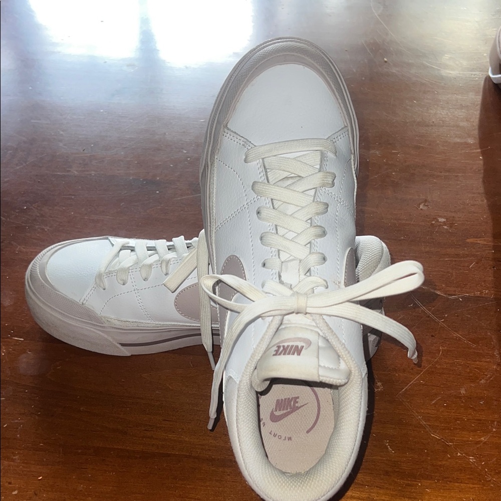 Nike Women's White and Gray Sneakers